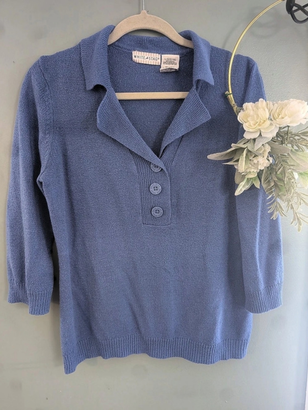 White Stag Blue V-Neck Sweater Size Large Like New